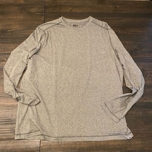 REI long sleeve training shirt, size XL